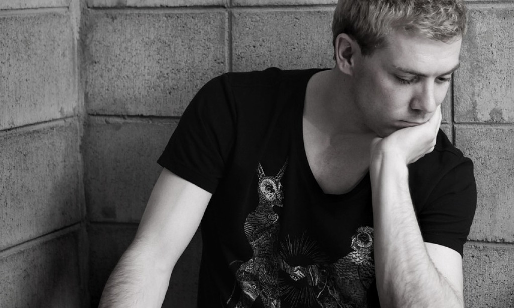 Sering Kebanyakan Mikir Malam Hari? Ini 5 Efek yang Sering Tak Terlihat ke Hidupmu