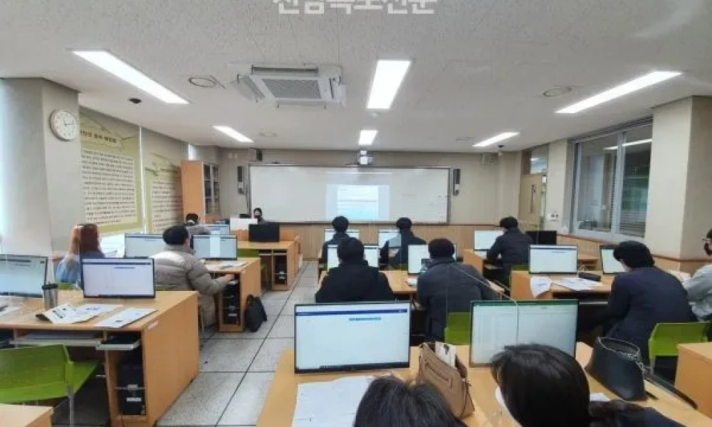 Sejarah dan Modernisasi Bahasa Korea: Dari Hangul ke Era Digital Dari HellotionKorea