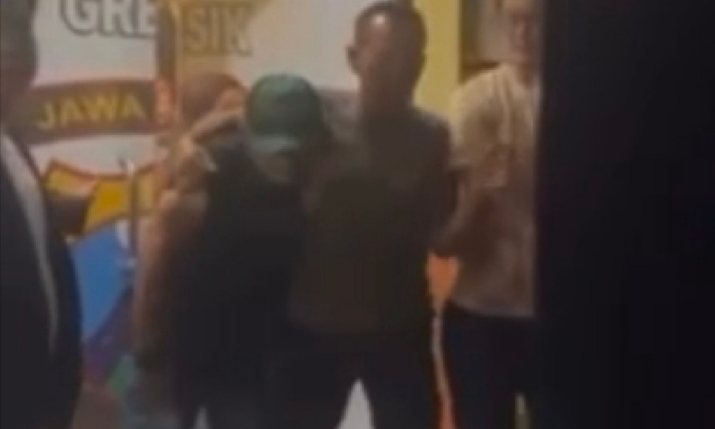 Geger di Gresik: Suami Temukan Istri Berduaan dengan Bos di Tempat Kerja