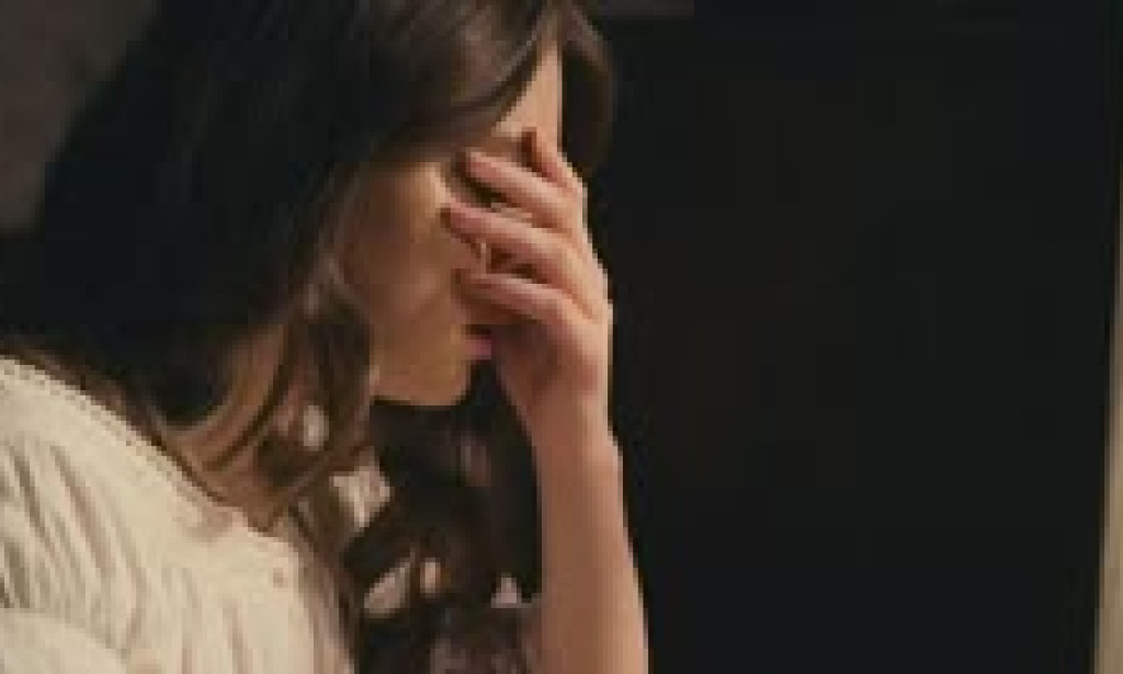 Panggil Aku Perempuan Gila yang Selalu Merapal Harap Akan Cinta