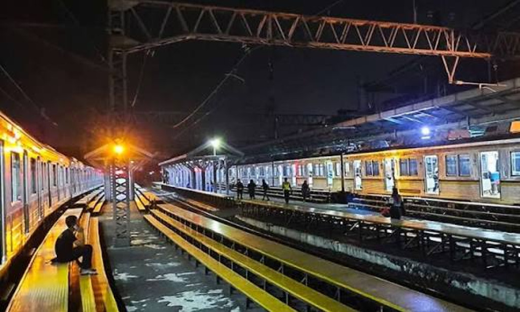 Jejak Rindu di Kereta Malam