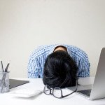 Kenapa Kita Cepat Lelah? Fenomena ‘Mental Exhaustion’ di Era Digital dan Cara Mengatasinya