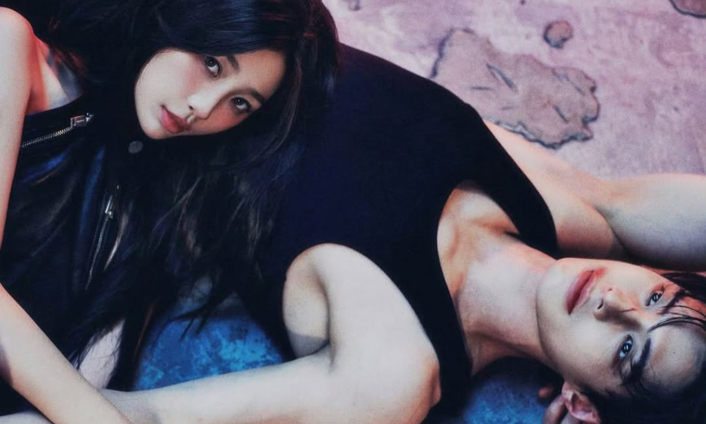 Puisi: Luruh di Lengkung Sunyi