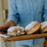 Sambut Tahun Baru dengan Keberuntungan: 5 Makanan Simbolis yang Wajib Ada di Meja Makan